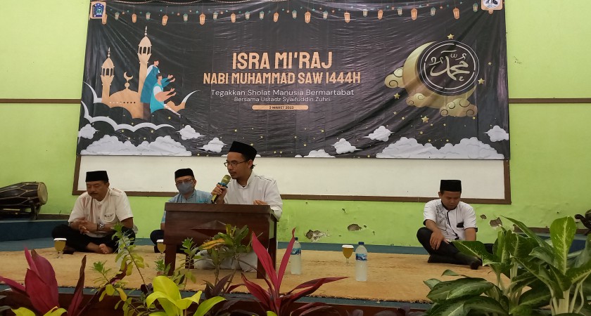 Tegakkan Salat Manusia Bermartabat Bersama Ustadz Muhammad Rosyidin