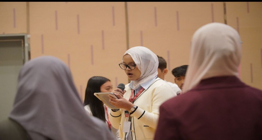 Sabrina Sandra Harumkan SMAN 2 Malang di Japan Youth Summit 2025