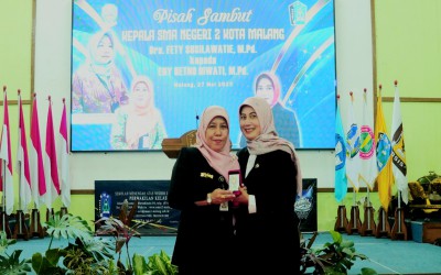 Pisah Sambut Kepala SMAN 2 Kota Malang: Momen Haru Penuh Semangat Baru