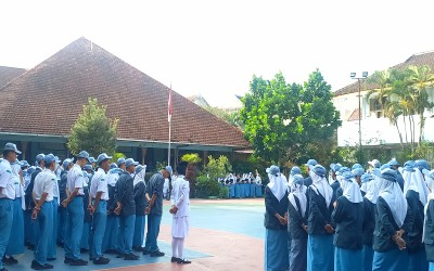SMAN 2 Malang Gelar Upacara Hari Kebangkitan Nasional 2025 dengan Khidmat